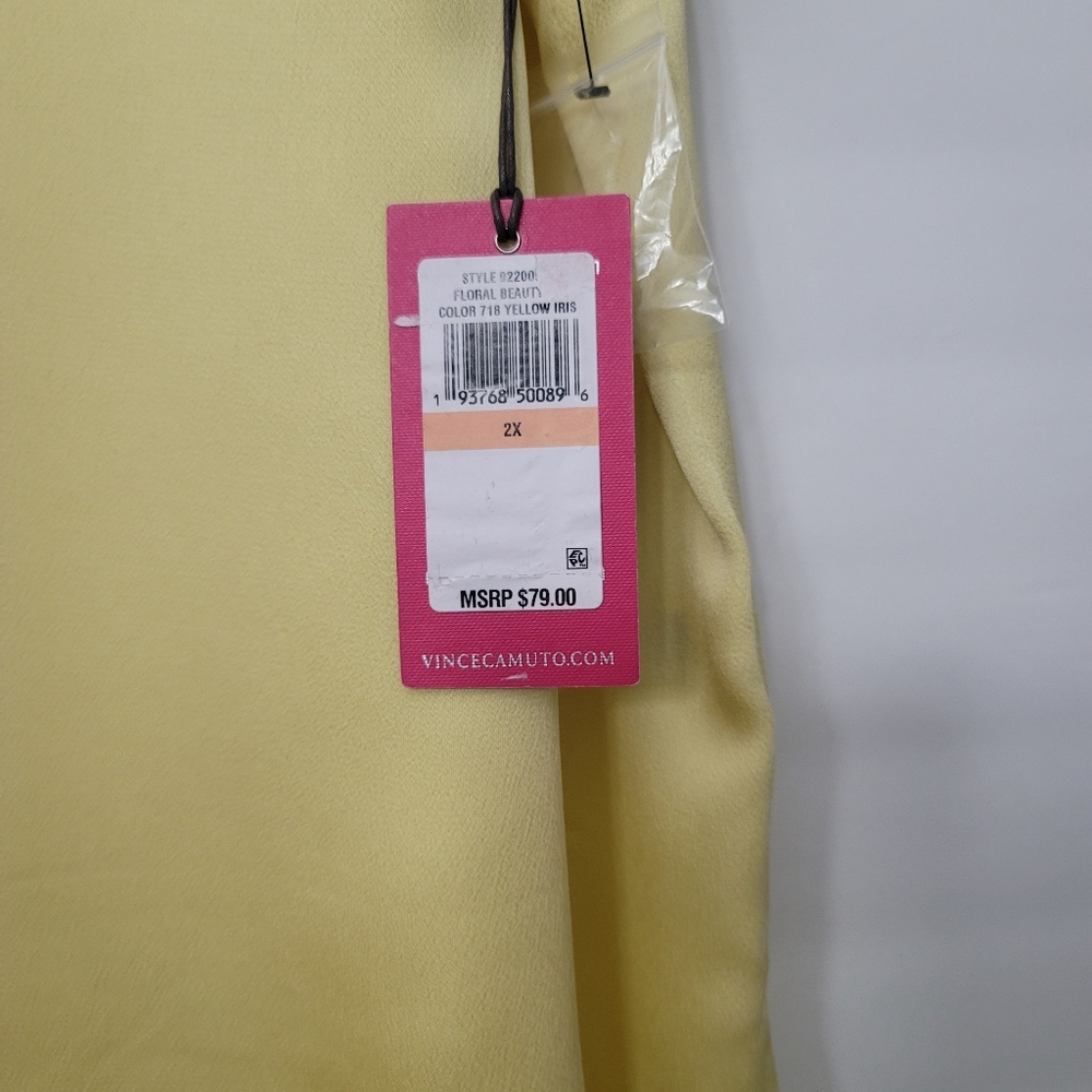 Vince Camuto Floral Beauty Yellow Iris Top - Picture 6 of 6